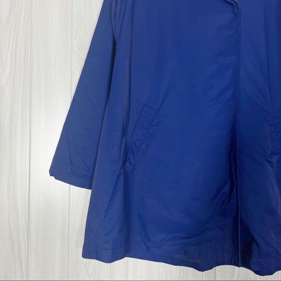 Eileen Fisher | Royal Blue Hidden Button Rain Jacket Size Medium - Picture 4 of 8